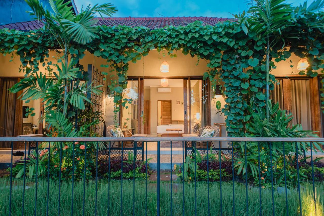 Pangkung Sari Bed And Breakfast チャングー エクステリア 写真